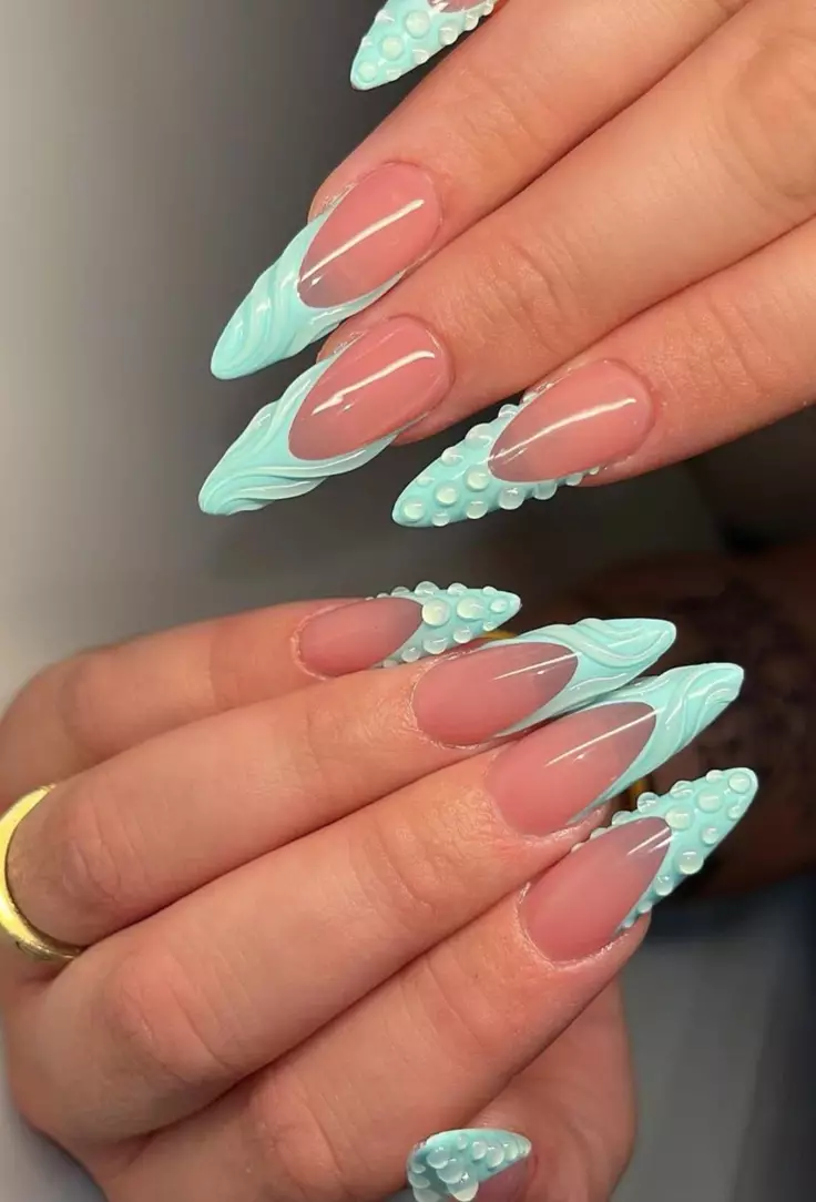 Minimal Girlie